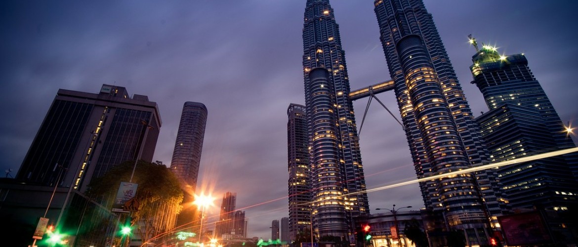 MALAYSIA, THE CHALLENGES IN ITS SERVICE INDUSTRY